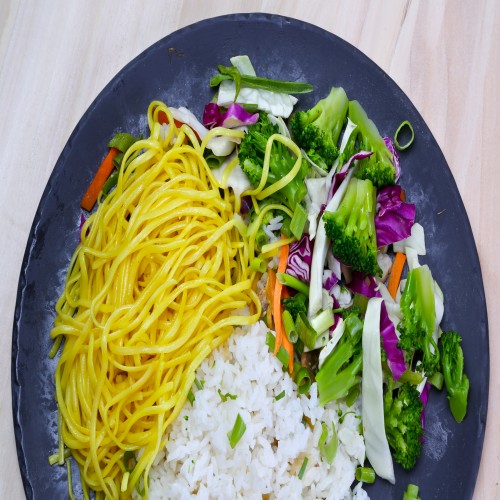 أرز نودلز الخضروات أرز نودلز الخضروات