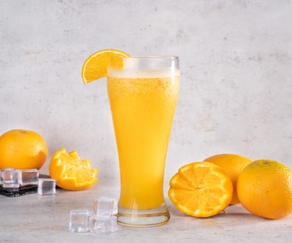 عصير برتقال (كبير) عصير برتقال (كبير)