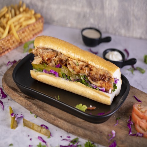 شاورما دجاج خبز فرنسي شاورما دجاج خبز فرنسي